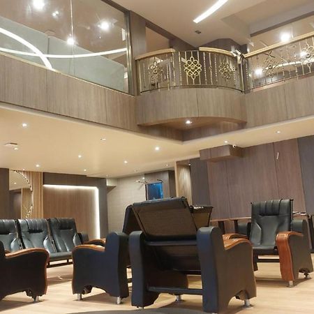 Hotel Grand Galaxy Rangum Exterior foto