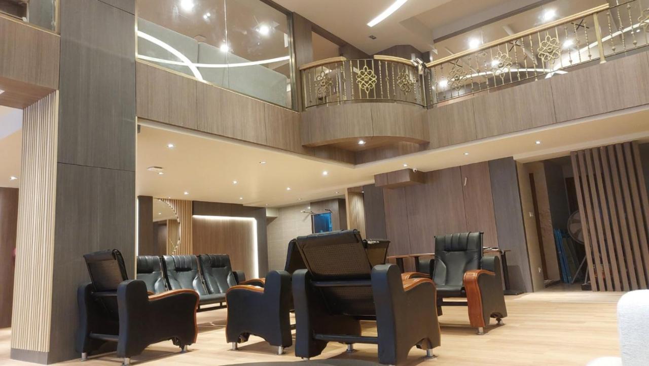 Hotel Grand Galaxy Rangum Exterior foto
